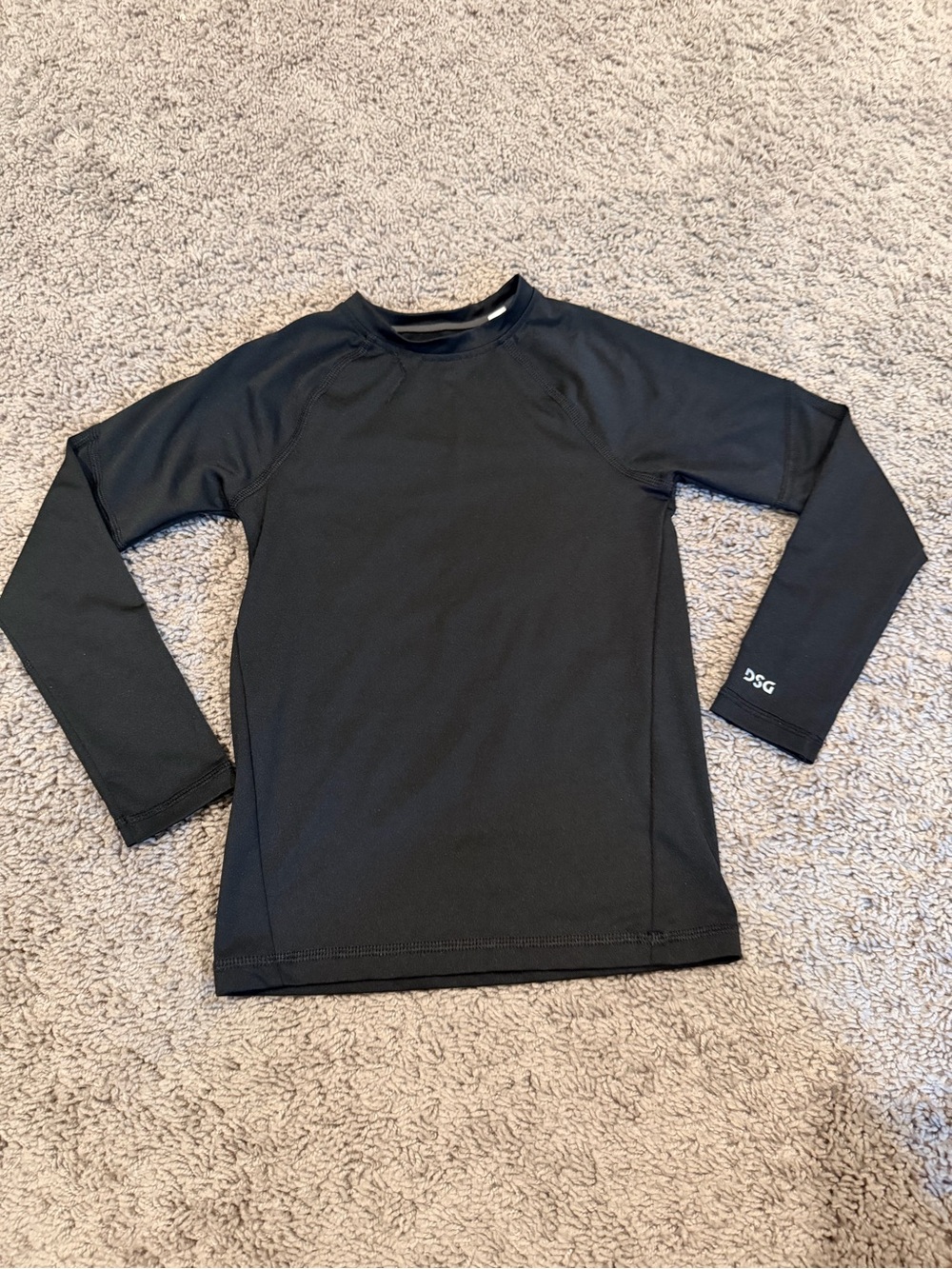 DSG Black Long-Sleeve Kids Rash Guard Top